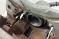 Суппорт тормозной Mazda cx7 ER L3VDT 2011 задн. лев. (б/у) — фото 6