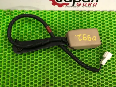 Замок ремня безопасности honda civic 8 FD1 R18 2009 перед. лев. (б/у)