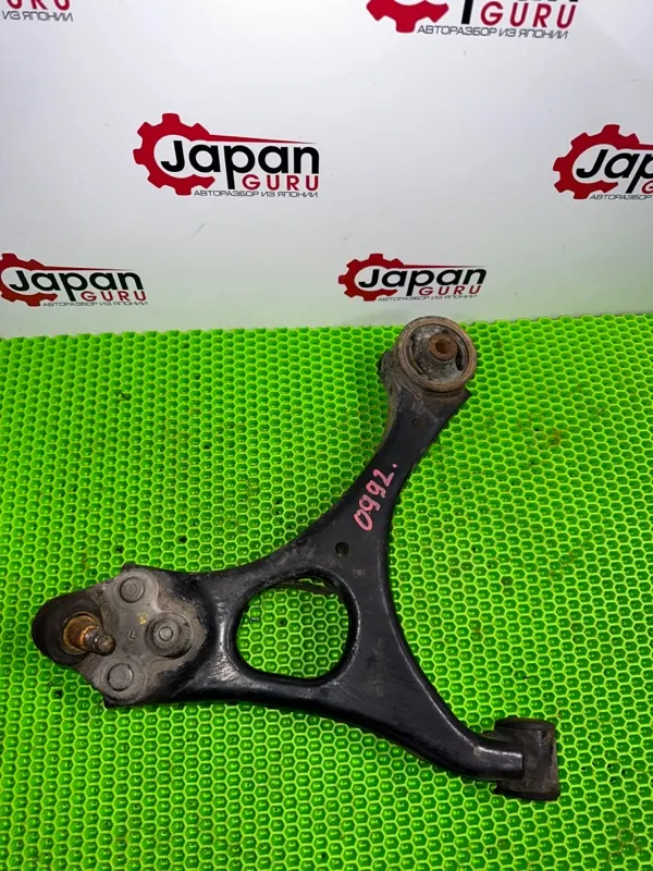 Рычаг подвески нижний honda civic 8 FD1 R18 2009 перед. лев. (б/у)