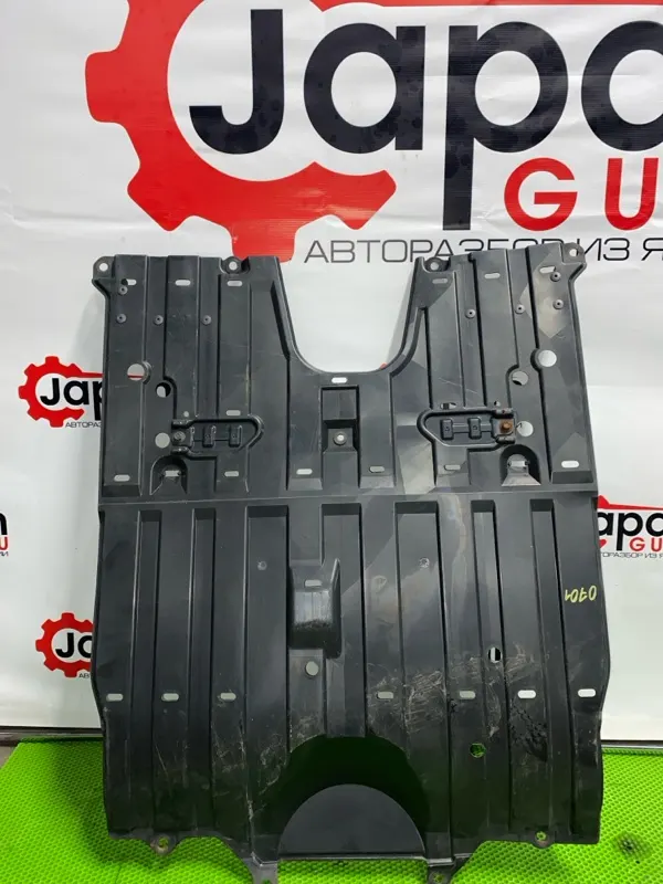 Защита двигателя honda civic 8 FD LDA 2011 (б/у)