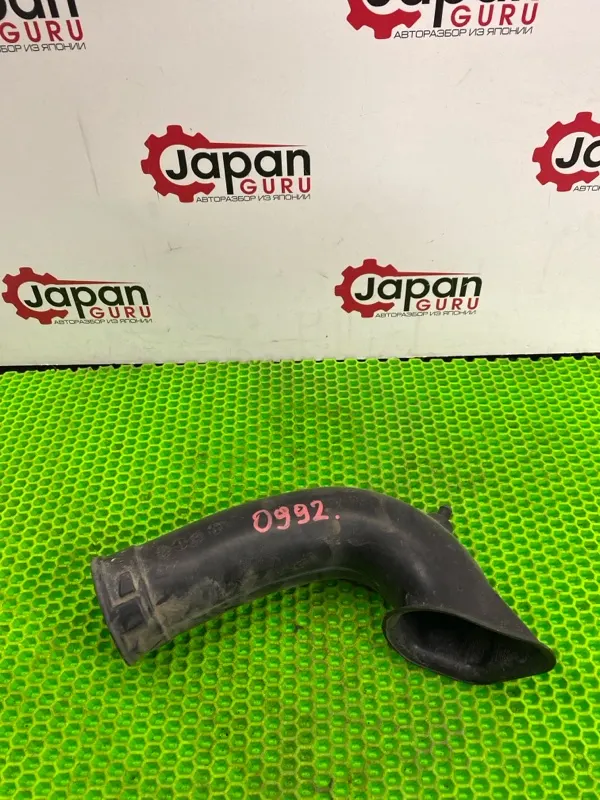 Патрубок воздухозаборника honda civic 8 FD1 R18 2009 (б/у)