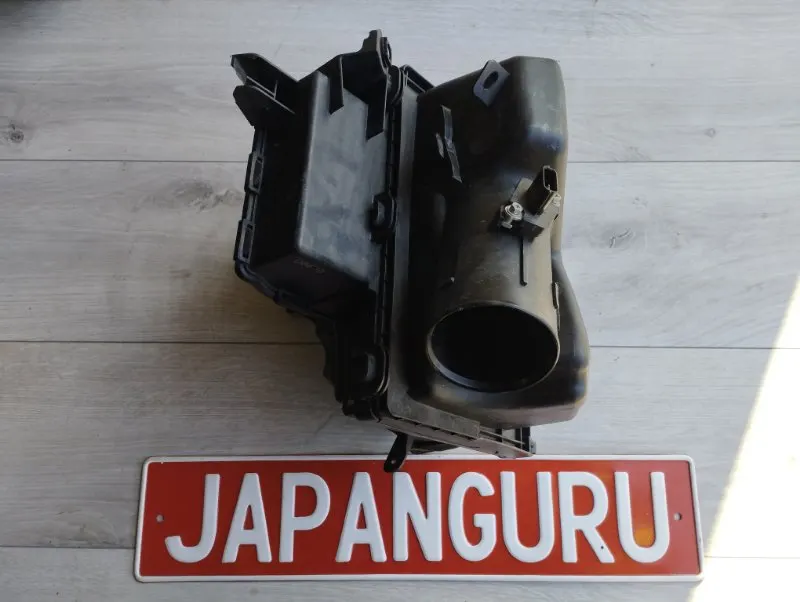 Корпус воздушного фильтра nissan teana J32 3.5 VQ35 2009 (б/у)