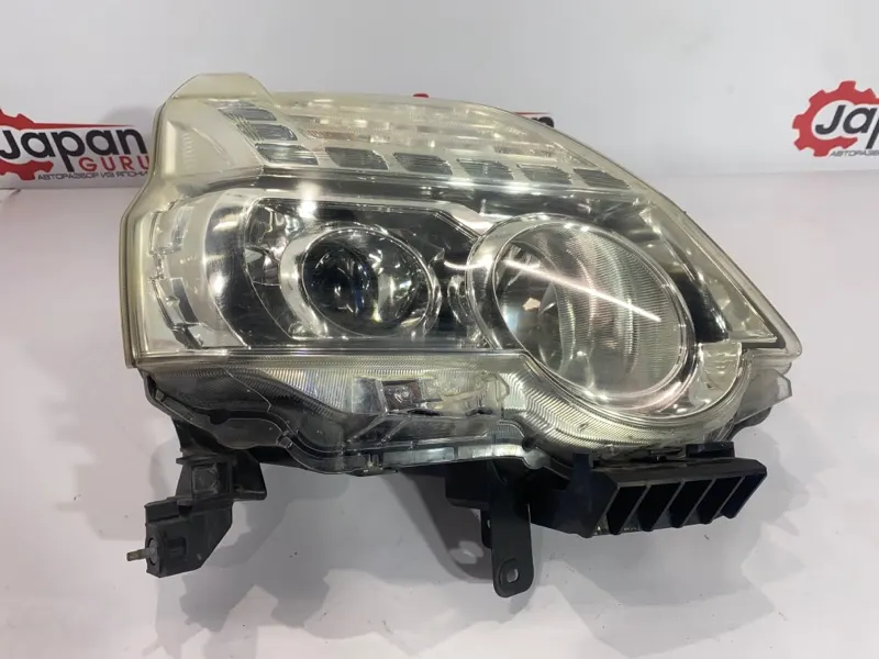 Фара галогеновая Nissan X-Trail NT31 MR20 2011 прав. (б/у)