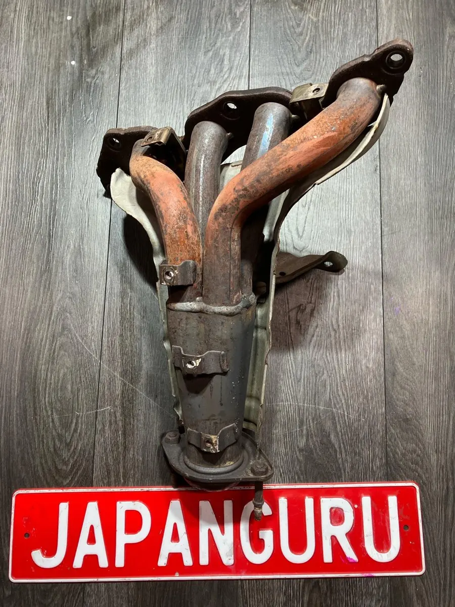 Выпускной коллектор Mazda 6 GH УНИВЕРСАЛ LF 2008 (б/у)