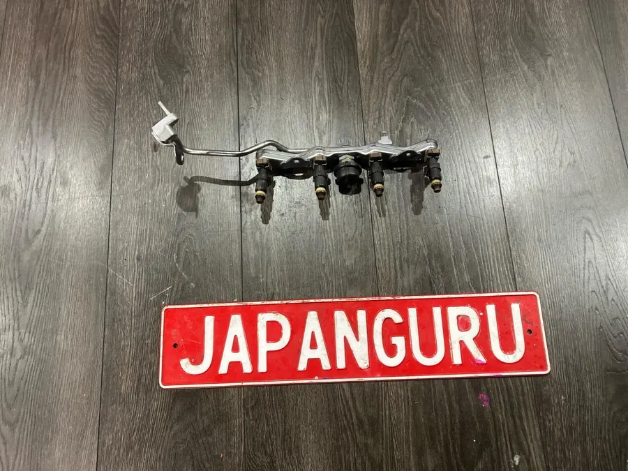Топливная рампа с форсунками honda civic 4d 8 РЕСТАЙЛИНГ LDA 2011 (б/у)
