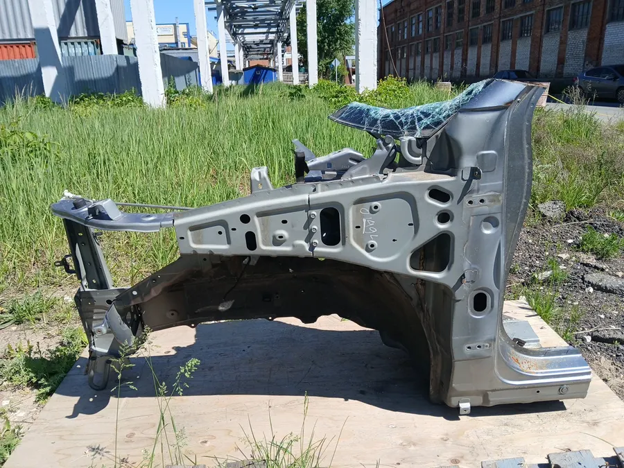 Четверть mitsubishi outlander GF7W 4J11 2.0 2014 перед. лев. (б/у)