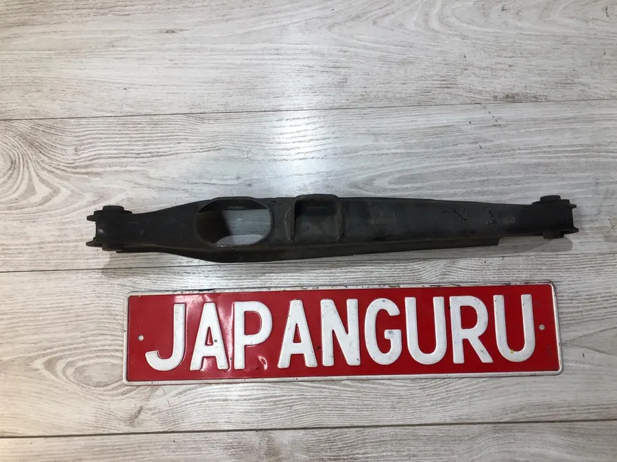 Рычаг поперечный mitsubishi Lancer 10 4B11 2.0 2009 задн. прав. (б/у)