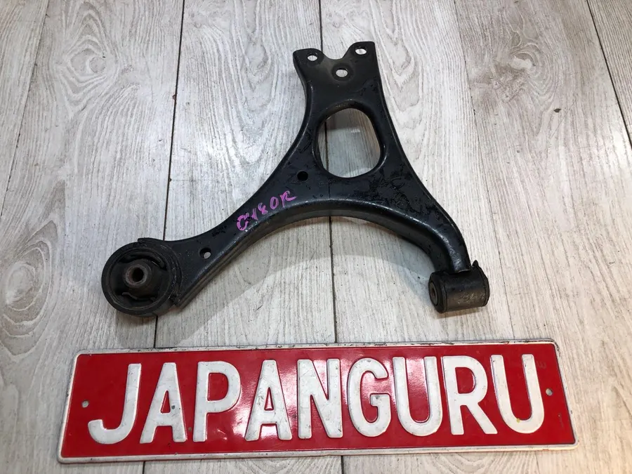 Рычаг подвески нижний honda civic 4d 8 R18 2008 перед. прав. (б/у)