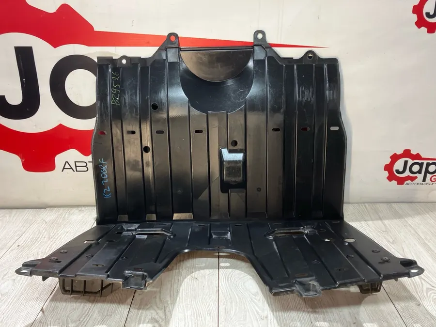 Защита двигателя honda civic 4d 8 РЕСТАЙЛИНГ LDA 2010 (б/у)