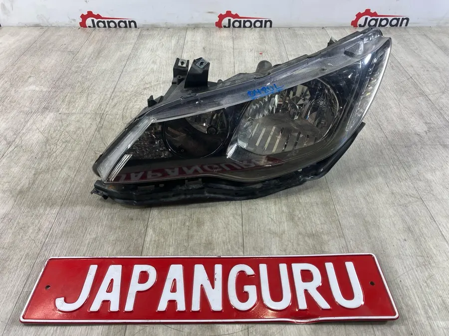 Фара галогеновая honda civic 4d 8 R18 2008 лев. (б/у)
