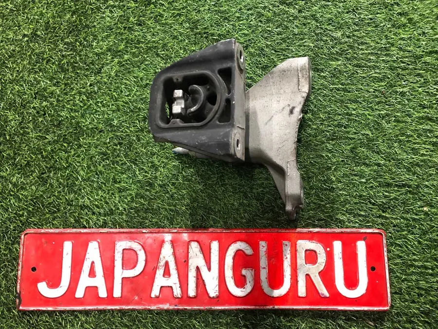 Подушка двигателя honda civic 8 R18 2006 перед. лев. (б/у)