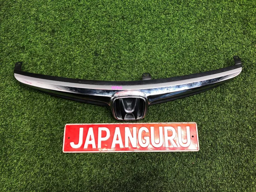 Решетка радиатора honda civic 8 R18 2006 (б/у)