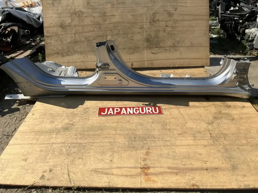 Порог кузова Mitsubishi Lancer 10 4B11 2.0 2008 прав. (б/у)